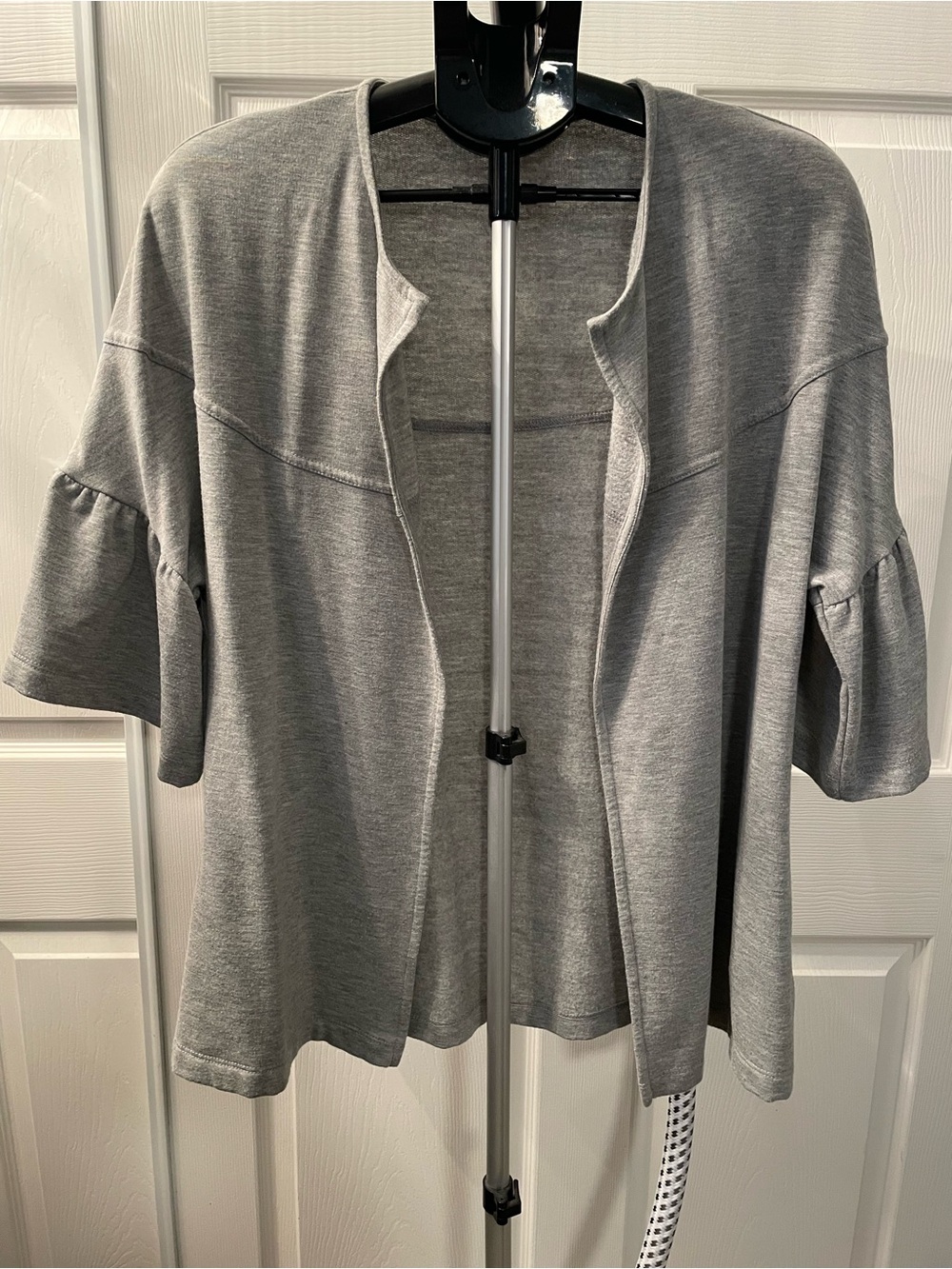 Women's Grey Short-Sleeve Open-Front Cardigan Top